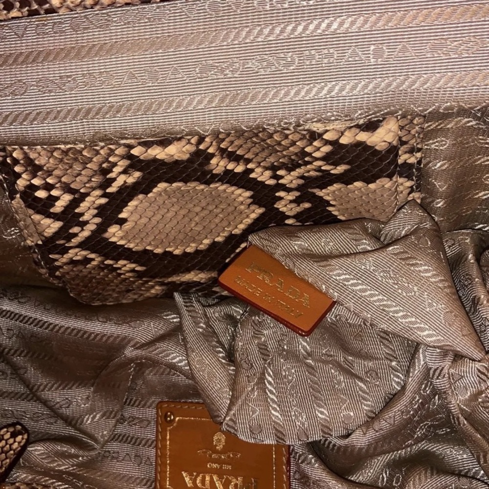 💯Authentic Prada Python Paglia Raffia Style Purse - Picture 10 of 14